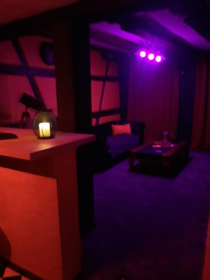 Love Room Le Rouge Et Noir Барр Экстерьер фото