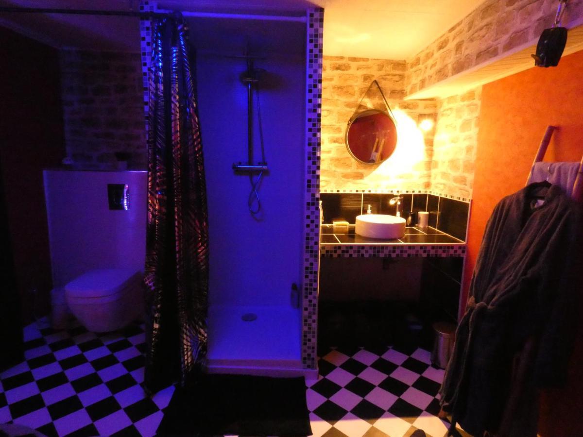 Love Room Le Rouge Et Noir Барр Экстерьер фото