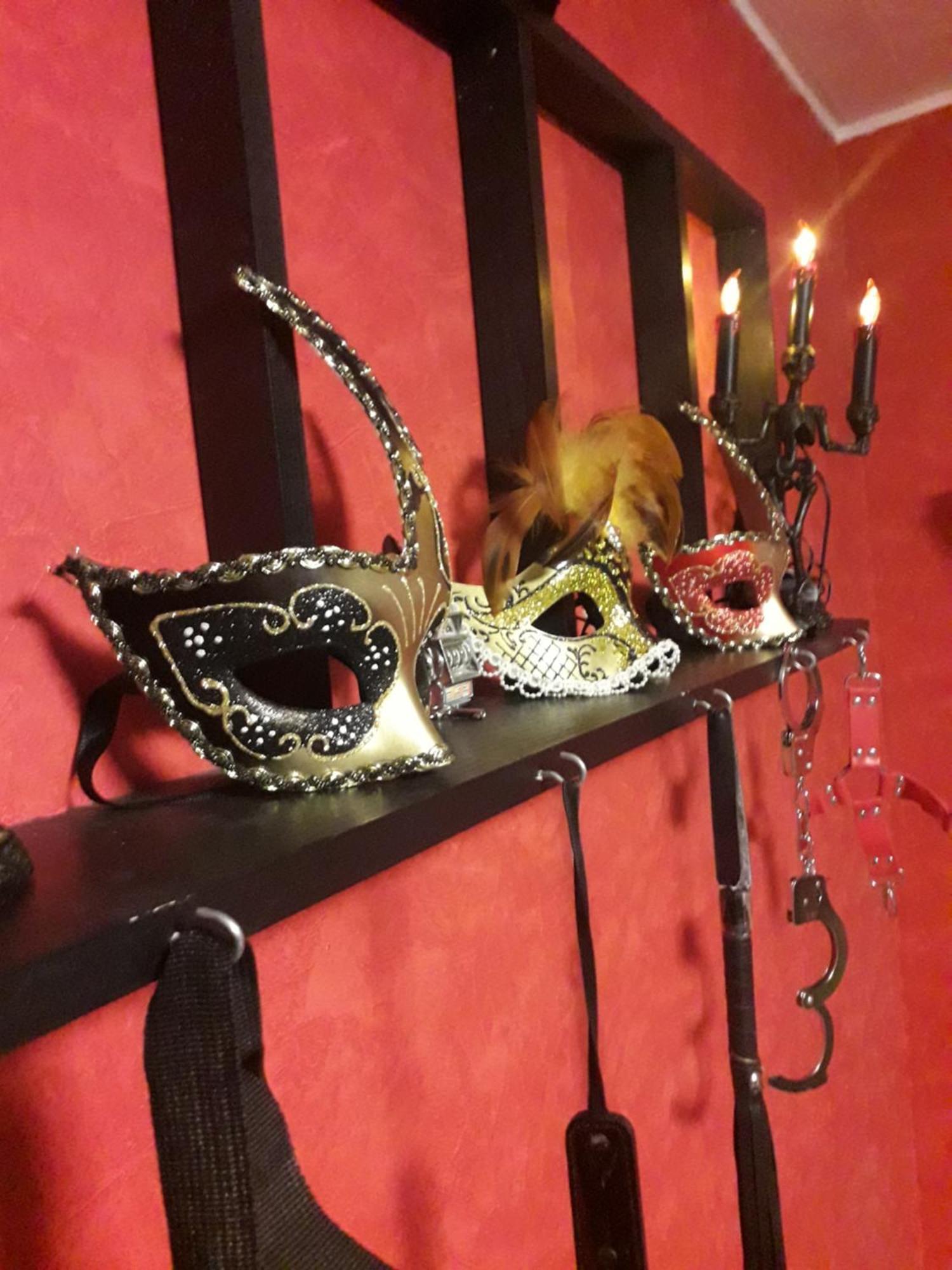 Love Room Le Rouge Et Noir Барр Экстерьер фото